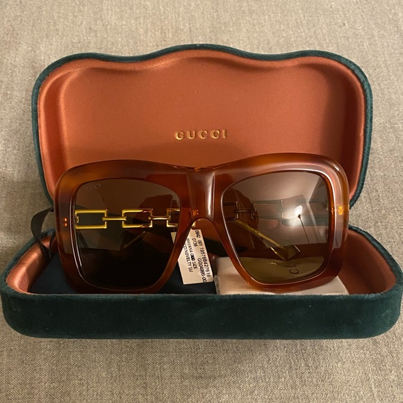 Gucci sunglasses main image 7